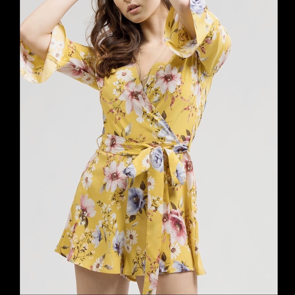 Floral surplice yellow romper
